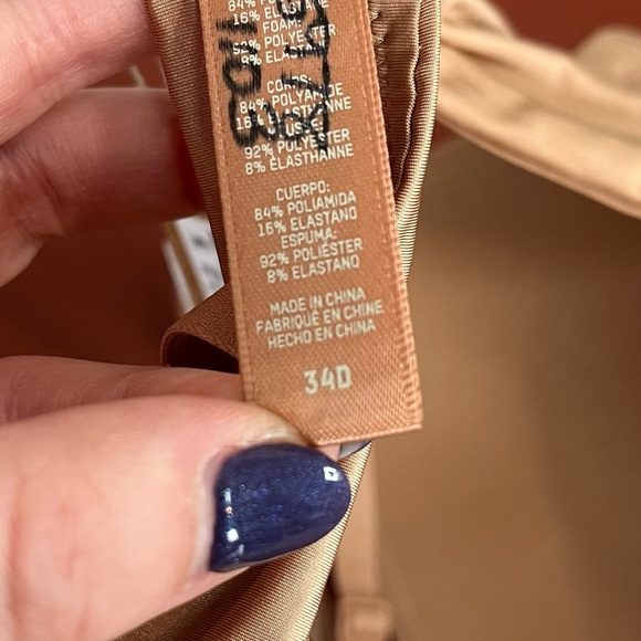 SKIMS NWT Wireless Form Push-Up Plunge Bra Ochre Nude Size 34D Adjustable - Picture 12 of 16